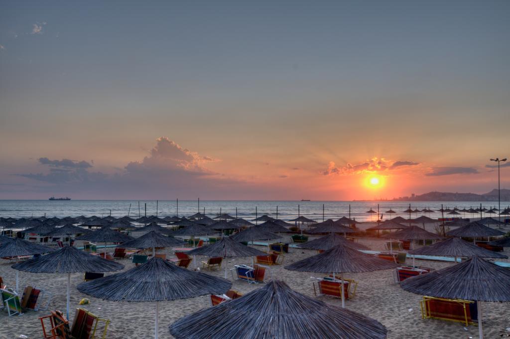 Tropikal Bungalows Durrës Exterior foto
